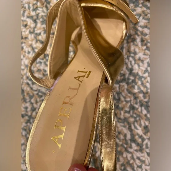 European - Picture 3 of 3